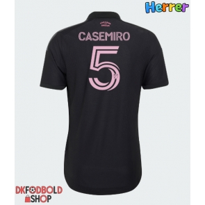 Inter Miami Casemiro #5 Udebanetrøje 2026-27 Kort ærmer Inter Miami Casemiro #5 Udebanetrøje 2026-27 Kort ærmer